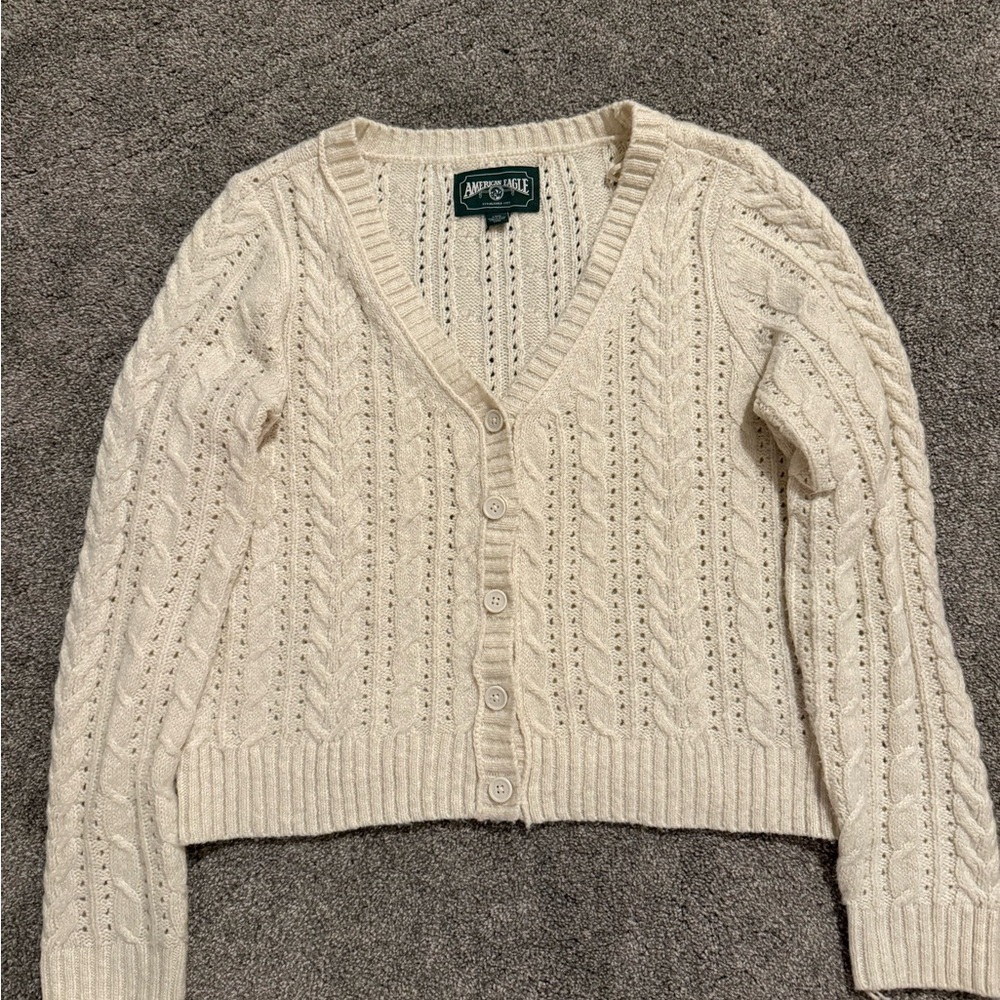 WOMENS; MEDIUM; American Eagle Outfitters Cream Cable Knit Cardigan
